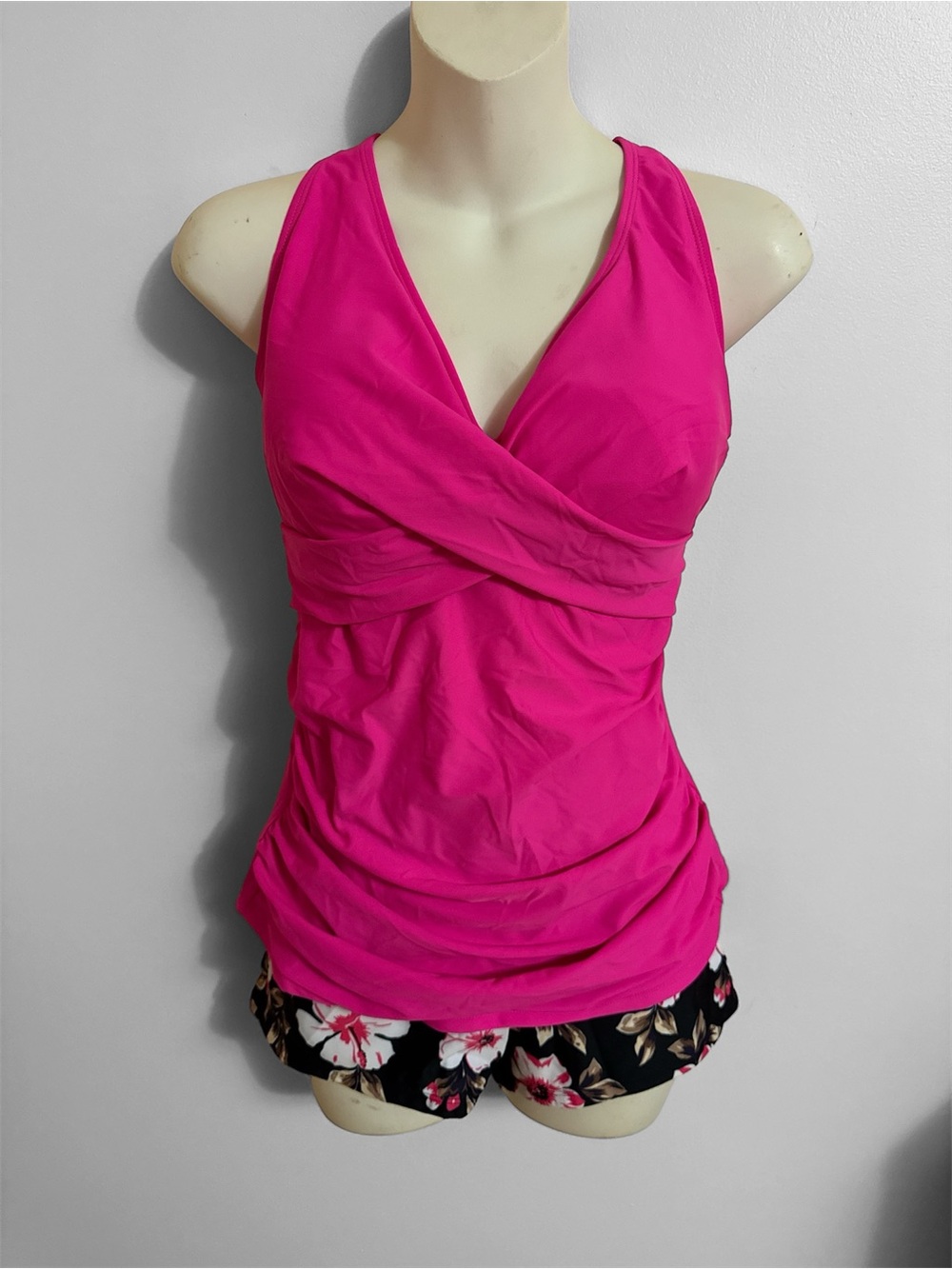 Fuchsia Ruched V-Neck Tank Top - Picture 3 of 5